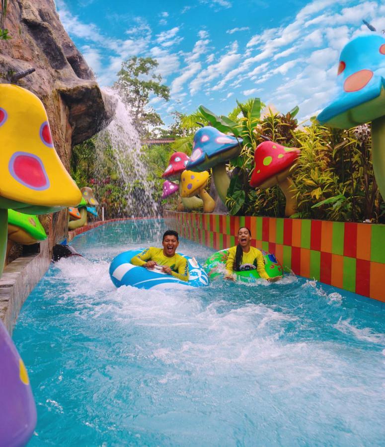Hosteria D'Carlos Aqua Park Hotel Santo Domingo de los Colorados Bagian luar foto